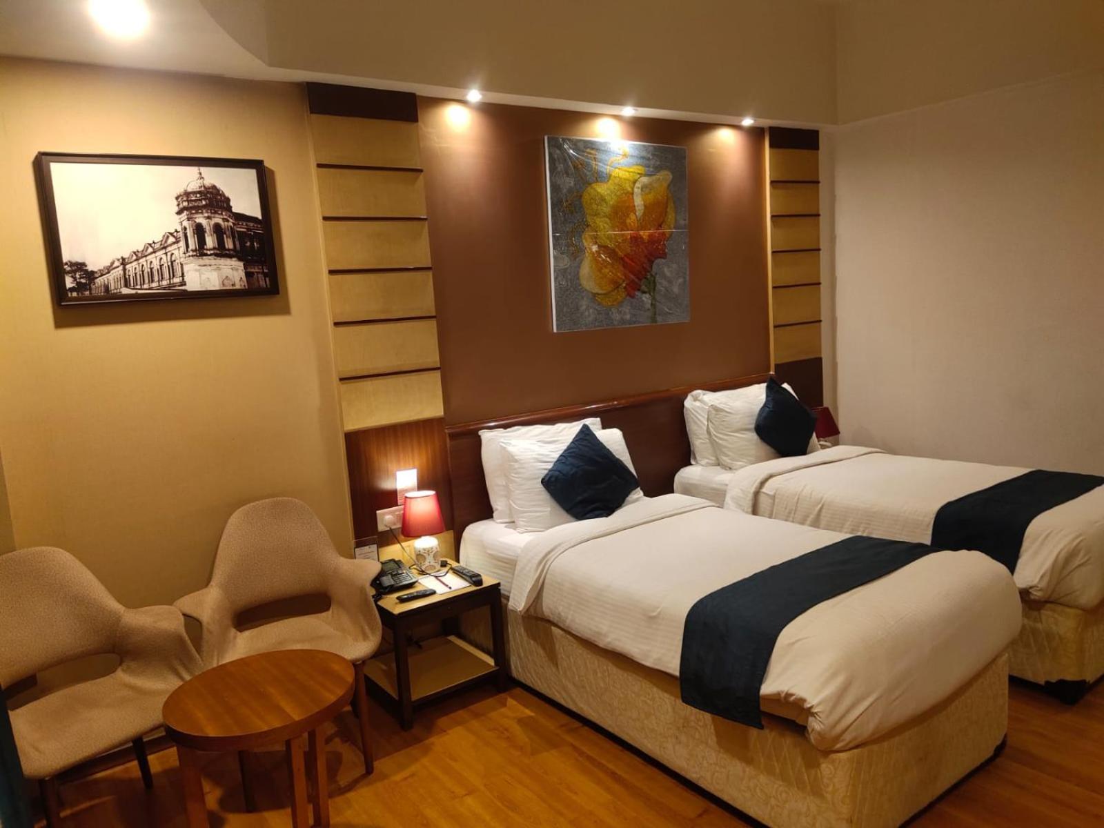 Hotel The Plaza Haydarabad Dış mekan fotoğraf