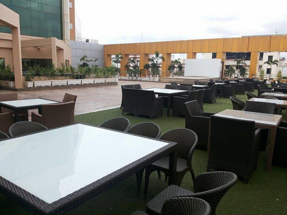 Hotel The Plaza Haydarabad Dış mekan fotoğraf
